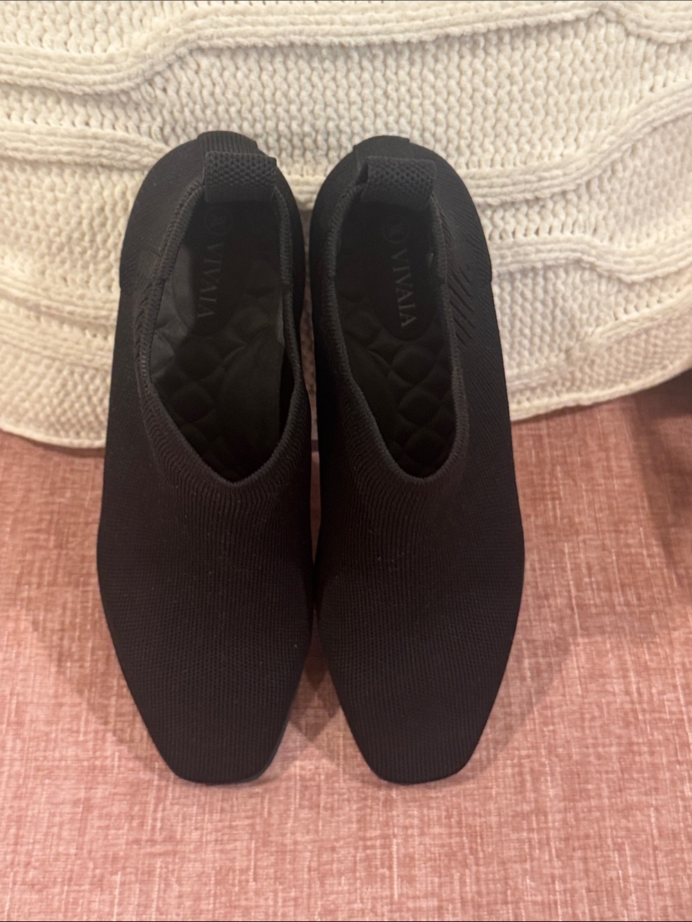 VIVAIA Black Knit Chelsea Ankle Boots - Women 8.5 - Picture 3 of 3